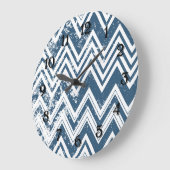 Blauw en wit grunge chevron grote klok (Hoek)