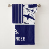 Blauw en wit haaienpatroon met naam jongen bad handdoek (Insitu)