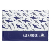 Blauw en wit haaienpatroon met naam jongen kussensloop (Achterkant)