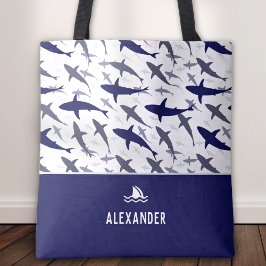 Blauw en wit haaienpatroon met naam jongen tote bag