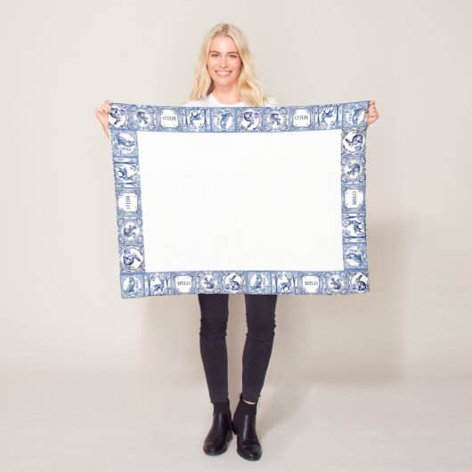 Blauw en Wit Houten Tegels Aangepaste Naam Fleece Deken (In situ)