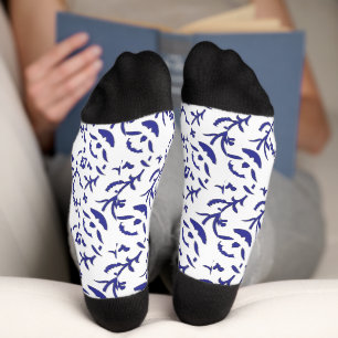 Blauw en wit inpakpapier met een afbeelding sokken