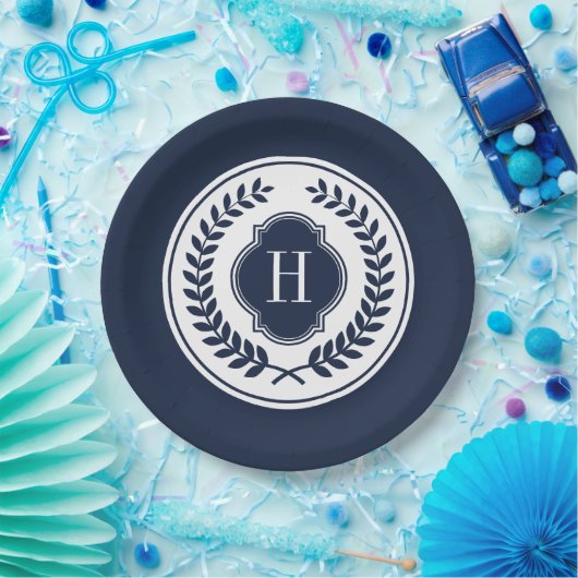Blauw en wit Monogramed Wreath Crest Papieren Bordje (Feest)