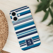 Blauw en wit multi streep monogram iPhone 16 hoesje