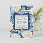 Blauw en Wit Rose Wedding Design Kaart (Staand voorkant)