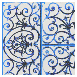 Blauw en wit scrollwork patroon stof