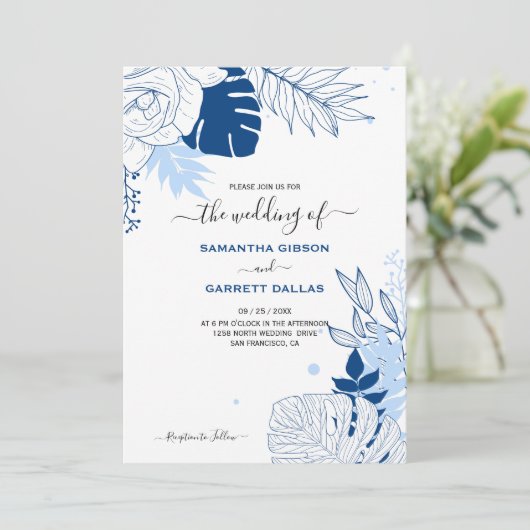 Blauw en wit tropische bladeren bruiloft kaart (Staand voorkant)