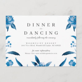 Blauw en wit waterverf bloemige huwelijksreceptie informatiekaartje