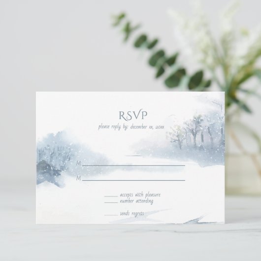 Blauw en wit zachte Waterverf bruiloft RSVP Kaartje (Staand voorkant)