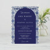 Blauw en Wit Zomer Tegels Custom Bruiloft Uitnodig Kaart (Staand voorkant)