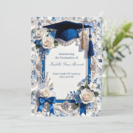 Blauw en Witte Bloemige Diploma Uitnodigingskaart Aankondiging