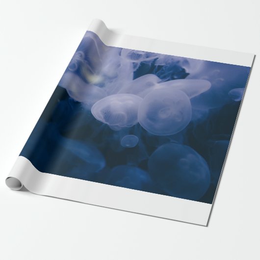 BLAUW EN WITTE JELLYFISH IN WATER CADEAUPAPIER (Uitgerold)