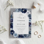 Blauw- en zeepFloral op grijs huwelijk Kaart<br><div class="desc">Stuur je gasten een mooie trouwuitnodiging met je mooie Blauwe en Navy Floral op Grijze bruiloft Uitnodigingen.</div>