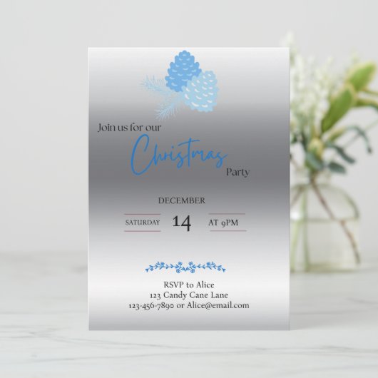 Blauw en zilver dennappel Kerst uitnodiging (Staand voorkant)