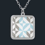Blauw en zilver Geometric ZigZag Zilver Vergulden Ketting<br><div class="desc">Een trendy abstract,  geometrisch gebogen patroon in blauw en zilver grijs.</div>
