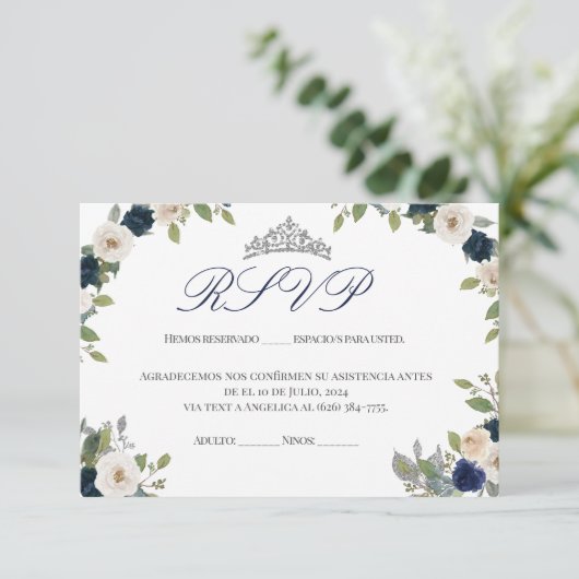 Blauw en Zilver Tiara Bloemen Quinceañera RSVP Bedankkaart (Staand voorkant)