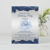 Blauw en Zilver Verjaardag Uitnodiging (Staand voorkant)