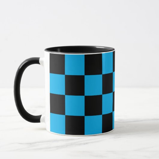 Blauw en zwart geruit motief mok (Links)