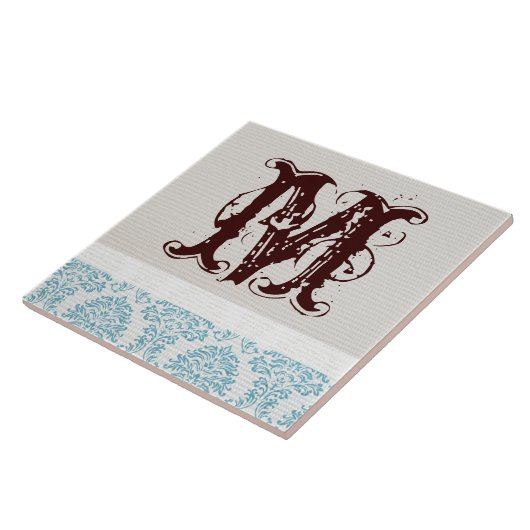 Blauw filigraan Damask Monogram Display Tegel Tegeltje (Zijkant)