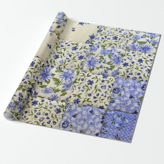 blauw floraal patchwork cadeaupapier (Uitgerold)