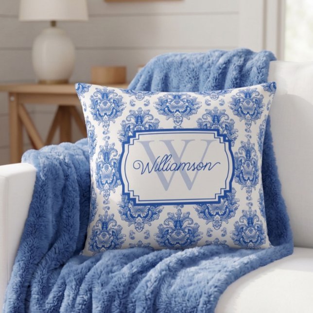 Blauw Frans Damast Toile Patroonnaam Monogram Kussen (Creator heeft geüpload)