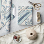 Blauw Frans vintage bloemen streep inpakpapier<br><div class="desc">Blauw Frans elegant streep met bloemaccenten cadeaupapier. Chic en zoet. Perfect voor al uw cadeauverpakkingen.</div>
