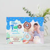 Blauw Frosting Two Sweet Boy Donut Verjaardag Kaart (Staand voorkant)