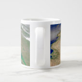 Blauw fytoplankton bloeit in het zwarte Zee Grote Koffiekop (Achterkant)