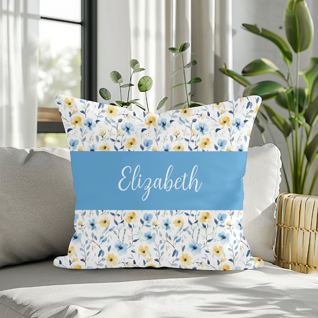 Blauw Geel Aquarel Wilde Bloem Monogram Naam Kussen (Creator heeft geüpload)