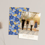 Blauw Geel Bloemen Chanoeka Vakantiefoto Elegant Feestdagenkaart<br><div class="desc">Stuur dit seizoen uw warmste wensen met onze aangepaste vakantiefotokaart, met een prachtige mix van gepersonaliseerde familiefoto aan de voorkant en een levendig blauw en geel bloemontwerp aan de achterkant. Perfect voor het delen van de favoriete vakantiemomenten van uw familie, deze elegante kaart stelt u in staat om een gedenkwaardige...</div>