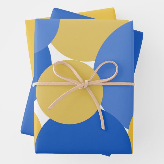 Blauw, geel en wit poka dots ompakken papier inpakpapier vel (In situ)