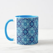 blauw geometrisch bloemenpatroon mok (Links)