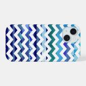 blauw gepatterde chevron iPhone 15 case (Achterkant horizontaal)