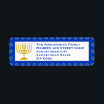 Blauw gepersonaliseerd Menorah HANUKKAH retouradre Etiket<br><div class="desc">Stijlvolle blauwe Menorah RETURN ADDRESS LABELS, met goudkleurige menorah tegen een blauwe achtergrond met een zilvergrijs Star of David patroon. Er is aanpasbare plaatsaanduidingstekst, zodat u uw eigen gegevens kunt personaliseren. Ideale toevoeging voor uw Chanoeka-themakaarten en uitnodigingen. Bijpassende briefpapier en geschenken zijn beschikbaar in het HANUKKAH Collectie door Berean Design....</div>