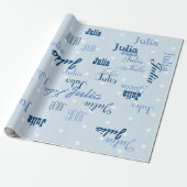 Blauw gepersonaliseerd naampatroon cadeaupapier (Uitgerold)
