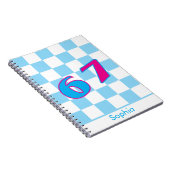 Blauw geruit gepersonaliseerde naam 67 cijfer ontw notitieboek (Rechterzijde)