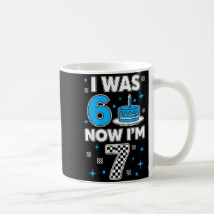Blauw geruit Ik was 6 Ik ben 7 Grappige 67 verjaar Koffiemok