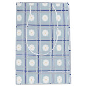Blauw geruit madeliefjespatroon medium cadeauzakje (Voorkant)