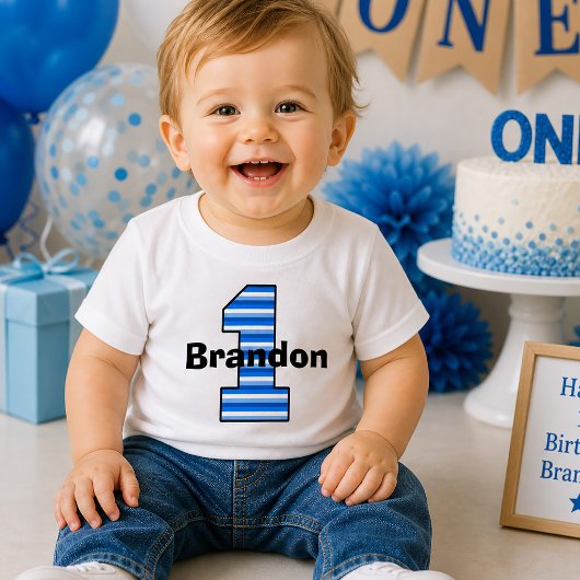 Blauw gestreept shirtje voor eerste verjaardag jon