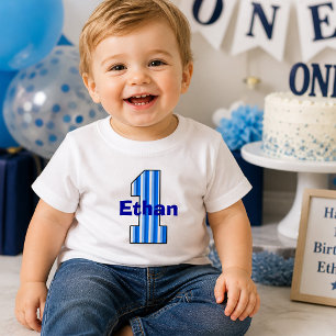 Blauw gestreept shirtje voor eerste verjaardag jon