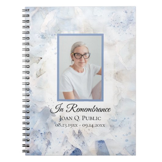 Blauw getinte anjer viering van het leven begrafen notitieboek (Voorkant)