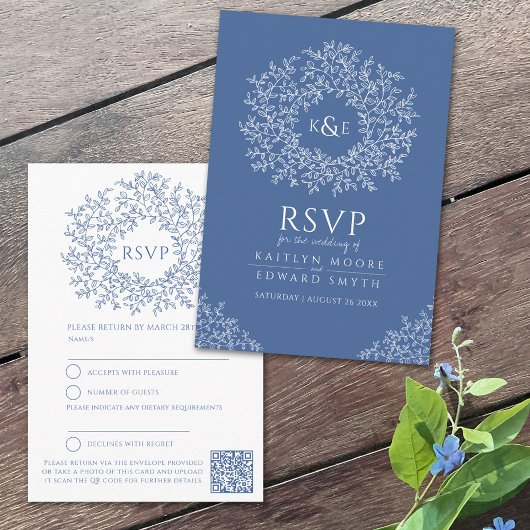 Blauw getrokken blad monogram RSVP bruiloft QR Cod Informatiekaartje