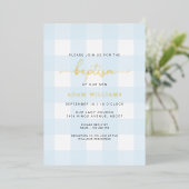 Blauw Gingham Doop Uitnodiging met Goud Folie (Staand Voorkant)