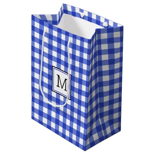 Blauw Gingham geruit Monogram Medium Gift Bag Cadeauzakje (Voorkant Gekanteld)