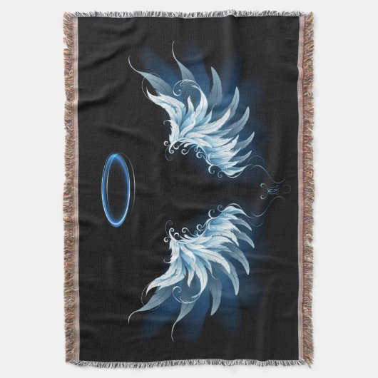 Blauw gloeiende engelenvleugels op zwarte achtergr deken (Voorkant Verticaal)