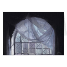 Blauw gordijn in een gewapend venster