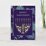 Blauw goud Menorah bloemen Hanukkah-groet Feestdagen Kaart<br><div class="desc">Donkerblauwe hand ontwierp Happy Chanuka-wenskaart met een blauw gouden menorah en bloempatroon.  Pas door de groet op de voorzijde van de kaart uit te geven.en het bericht op de binnenkant van de kaart.</div>