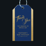 Blauw Gouden Bar Mitzvah Favor Dank u Cadeaulabel<br><div class="desc">Klassieke elegante blauwe en gouden Bar Mitzvah Dank u voor cadeaubonnen met eenvoudige gouden randen en gepersonaliseerde tekst door moderne en  lettertypen voor een unieke look. Coördinerende punten beschikbaar in de Sectie van de Bar Mitzvah van de Ontwerper van Zazzle van de Grafiek van het Papier.</div>