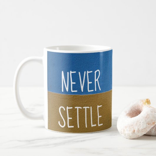 Blauw & goudMotivatie prijsopgave NEVER SETTLE Koffiemok (Met donut)