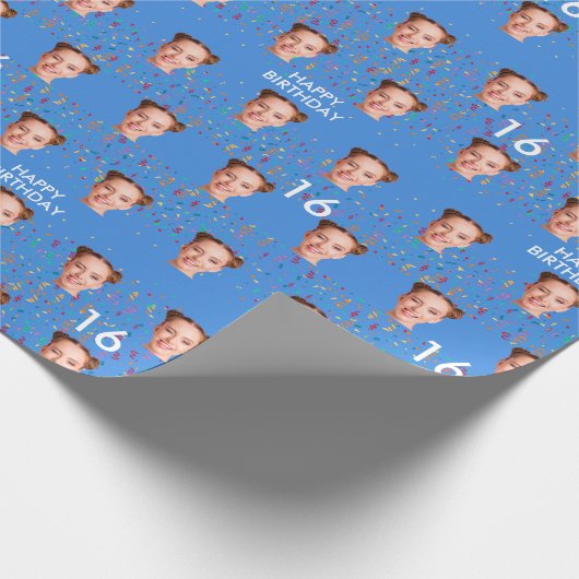 Blauw Grappig Aangepaste Gezichtsfoto 16e Verjaard Cadeaupapier (Hoek)